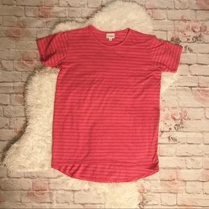 Lularoe Gracie tee.
